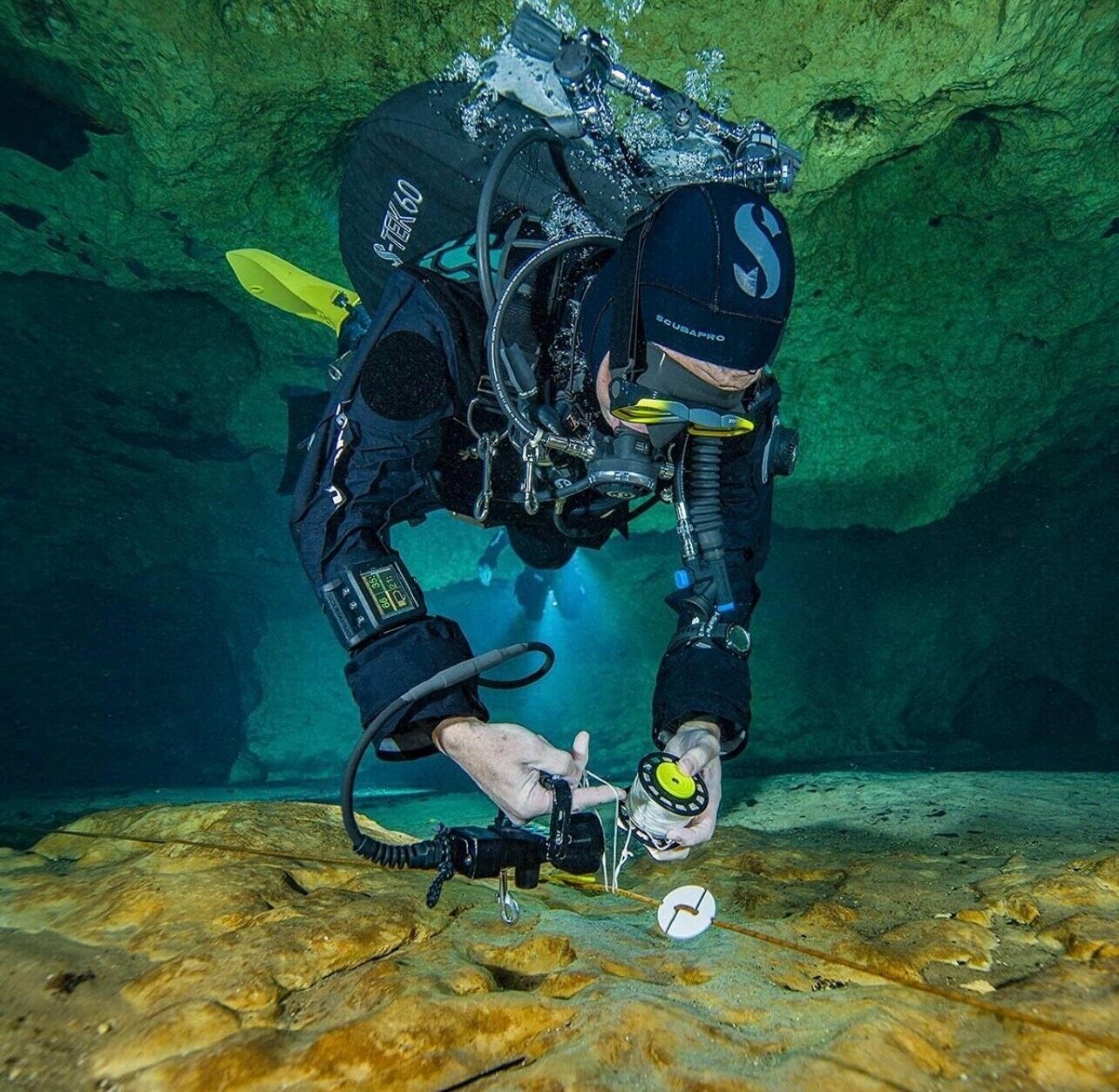 ScubaPro S-Tek 150ft Spinner Spool